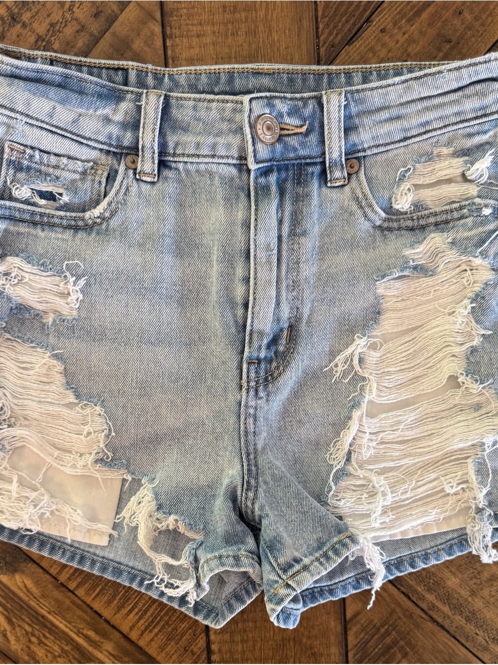 ☀️☀️☀️American Eagle Outfitters Light Blue Distressed Denim Cutoff Shorts